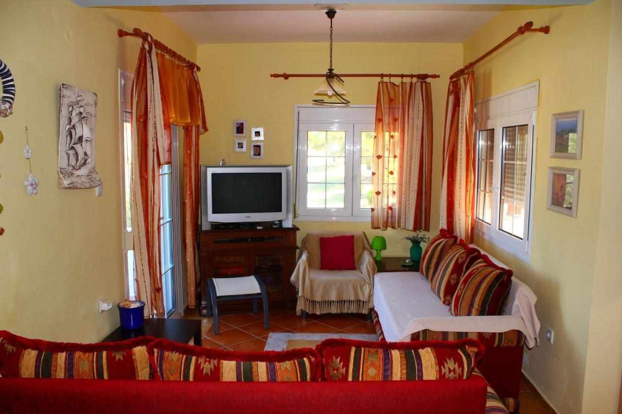 Vanna'S Holiday House อิเอริสโซส ภายนอก รูปภาพ